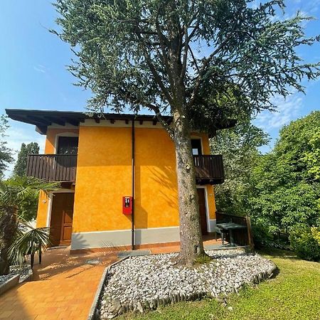 Апартаменты Oasi Del Garda 2 Монцамбано Экстерьер фото