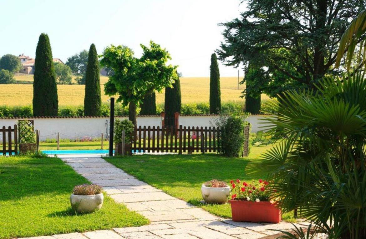 Апартаменты Oasi Del Garda 2 Монцамбано Экстерьер фото